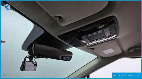 KIA CARNIVAL 9-SEATER SIGNATURE