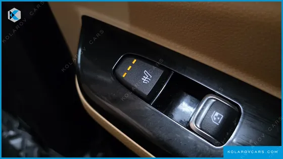 KIA CARNIVAL 9-SEATER SIGNATURE