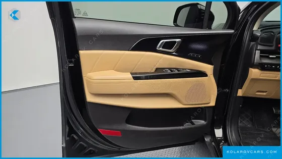 KIA CARNIVAL 9-SEATER SIGNATURE