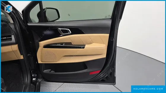 KIA CARNIVAL 9-SEATER SIGNATURE