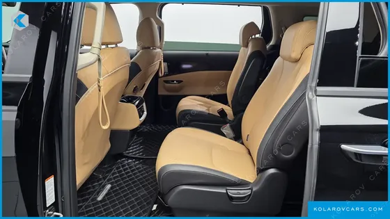 KIA CARNIVAL 9-SEATER SIGNATURE