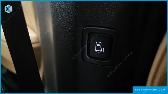 KIA CARNIVAL 9-SEATER SIGNATURE