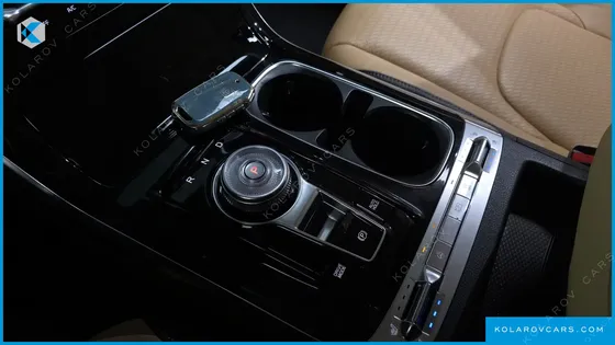 KIA CARNIVAL 7-SEATER NOBLESSE