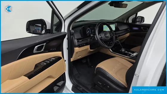 KIA CARNIVAL GASOLINE 7-SEATER SIGNATURE