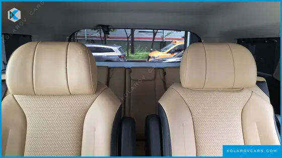 KIA CARNIVAL GASOLINE 7-SEATER SIGNATURE