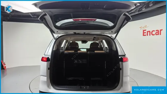 KIA CARNIVAL GASOLINE 7-SEATER SIGNATURE
