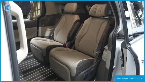 KIA CARNIVAL 7-SEATER HI-LIMOUSINE
