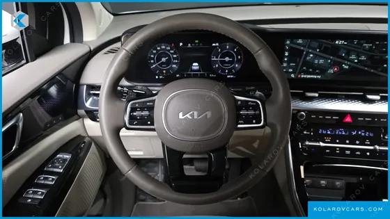 KIA CARNIVAL 7-SEATER HI-LIMOUSINE