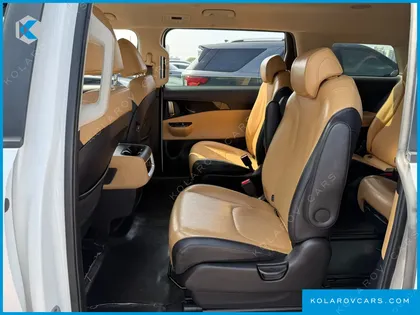 KIA CARNIVAL 9-SEATER PRESTIGE