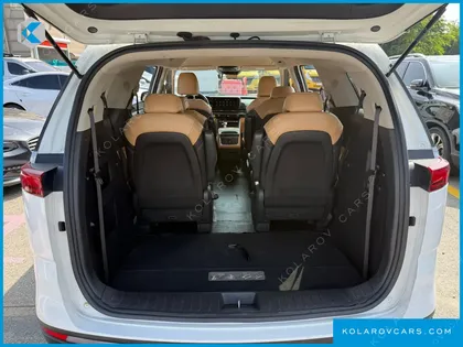 KIA CARNIVAL 9-SEATER PRESTIGE