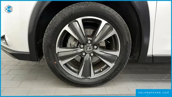 LEXUS UX 2.0 AWD