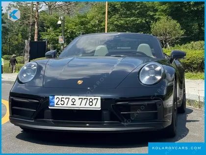 PORSCHE 911 CARRERA 4 GTS CABRIOLET