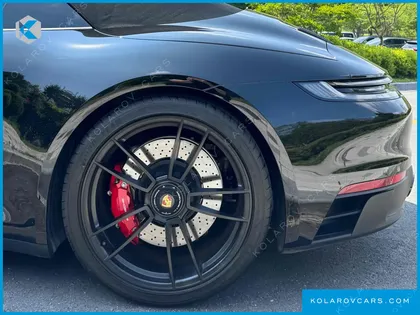 PORSCHE 911 CARRERA 4 GTS CABRIOLET