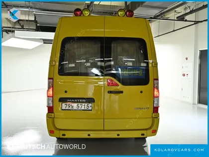 RENAULT KOREA MASTER SCHOOL BUS