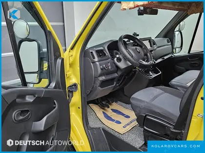 RENAULT KOREA MASTER SCHOOL BUS