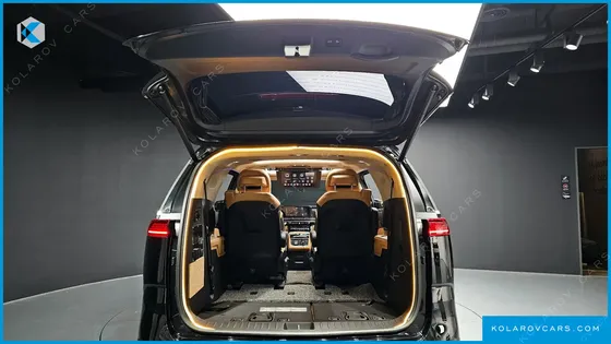 KIA CARNIVAL 7-SEATER SIGNATURE