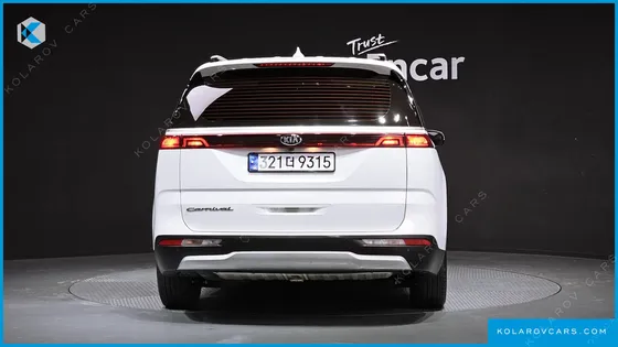 KIA CARNIVAL 9-SEATER PRESTIGE