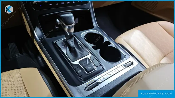 KIA CARNIVAL 9-SEATER PRESTIGE