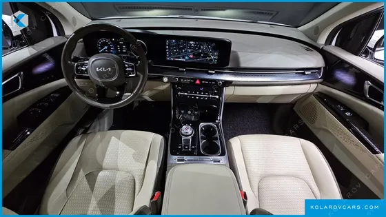 KIA CARNIVAL GASOLINE 7-SEATER HI-LIMOUSINE