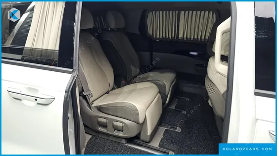 KIA CARNIVAL GASOLINE 7-SEATER HI-LIMOUSINE