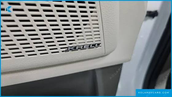 KIA CARNIVAL GASOLINE 7-SEATER HI-LIMOUSINE
