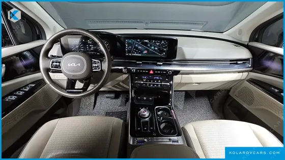 KIA CARNIVAL GASOLINE 4-SEATER HI-LIMOUSINE