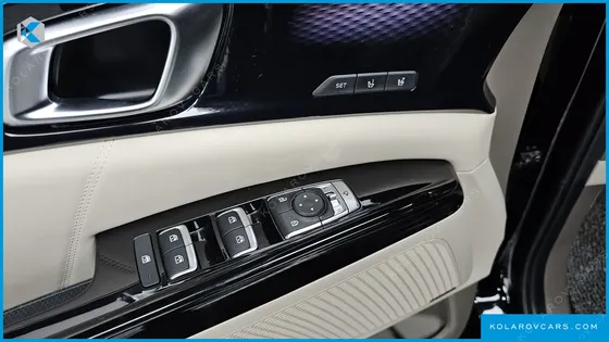 KIA CARNIVAL GASOLINE 4-SEATER HI-LIMOUSINE