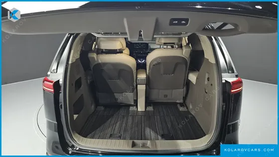 KIA CARNIVAL GASOLINE 4-SEATER HI-LIMOUSINE
