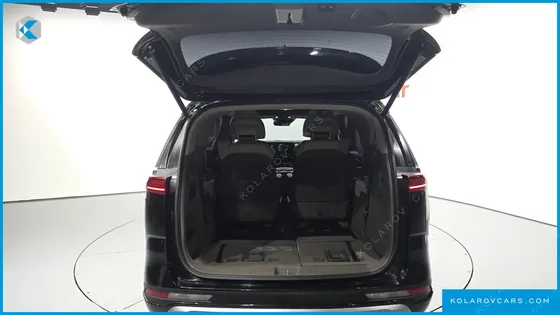 KIA CARNIVAL GASOLINE 7-SEATER HI-LIMOUSINE