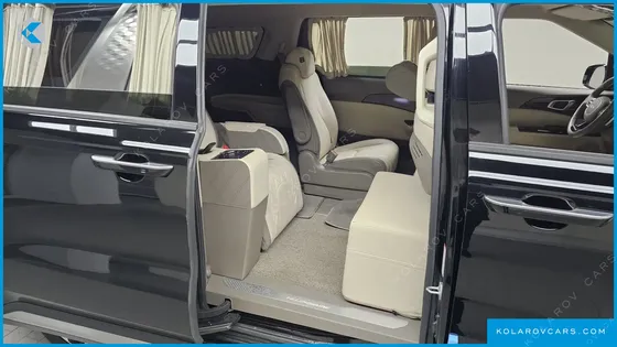 KIA CARNIVAL GASOLINE 9-SEATER HI-LIMOUSINE