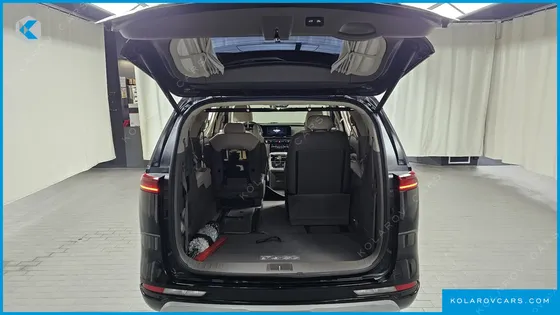 KIA CARNIVAL GASOLINE 9-SEATER HI-LIMOUSINE