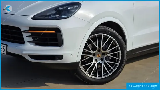 PORSCHE CAYENNE 3.0 COUPE PLATINUM EDITION