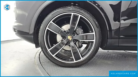 PORSCHE CAYENNE 3.0 COUPE PLATINUM EDITION
