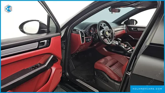 PORSCHE CAYENNE 3.0 COUPE PLATINUM EDITION