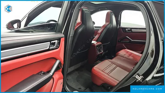 PORSCHE CAYENNE 3.0 COUPE PLATINUM EDITION