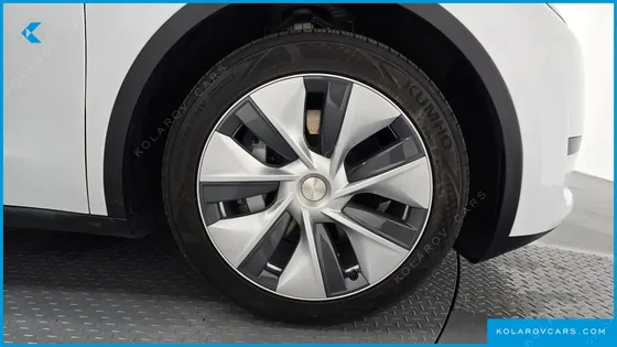 TESLA MODEL Y RWD