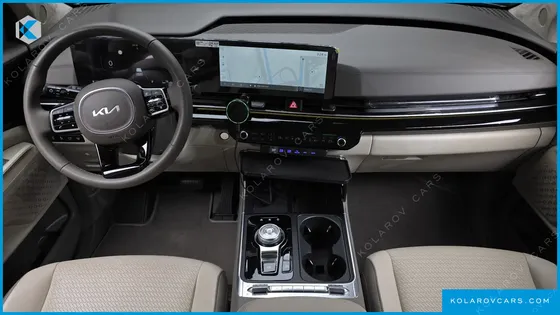 KIA CARNIVAL HEV 9-SEATER HI-LIMOUSINE (SPECIAL VEHICLE)