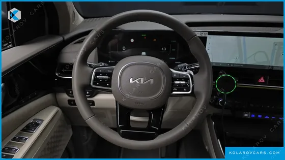 KIA CARNIVAL HEV 9-SEATER HI-LIMOUSINE (SPECIAL VEHICLE)