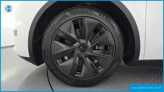 TESLA MODEL Y RWD