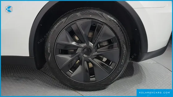 TESLA MODEL Y RWD