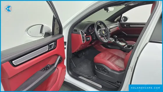 PORSCHE CAYENNE 3.0 PLATINUM EDITION