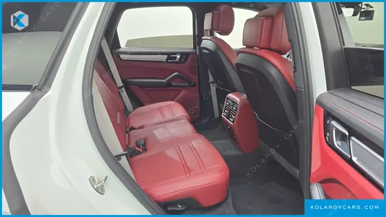 PORSCHE CAYENNE 3.0 PLATINUM EDITION
