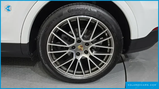 PORSCHE CAYENNE 3.0 PLATINUM EDITION