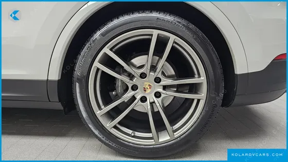 PORSCHE CAYENNE 3.0 COUPE PLATINUM EDITION