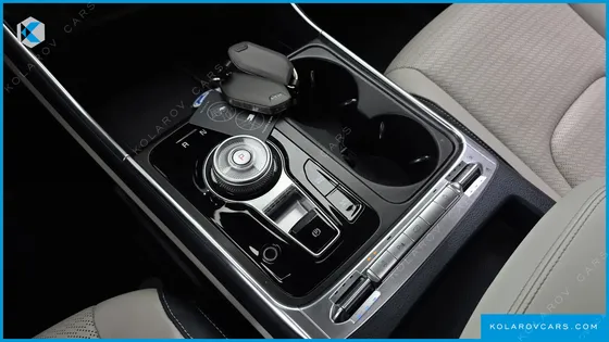 KIA CARNIVAL HEV 7SEATER GRAVITY