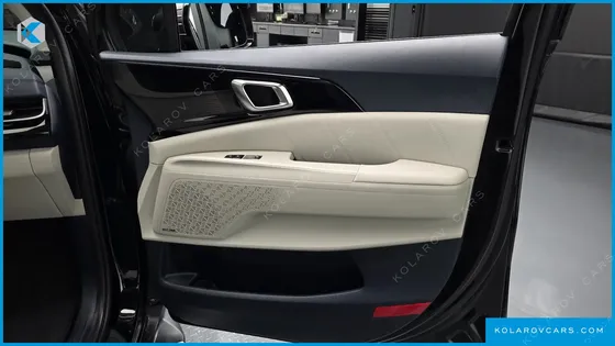 KIA CARNIVAL HEV 7SEATER GRAVITY