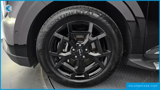 KIA CARNIVAL GASOLINE 9-SEATER GRAVITY