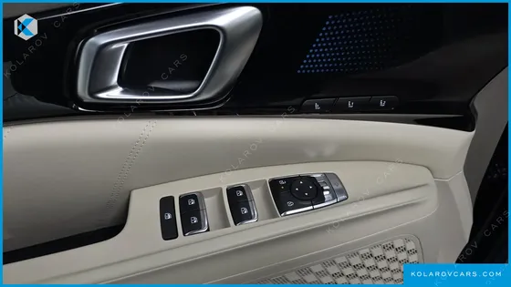 KIA CARNIVAL GASOLINE 9-SEATER GRAVITY