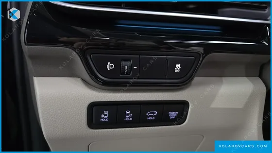 KIA CARNIVAL GASOLINE 9-SEATER GRAVITY