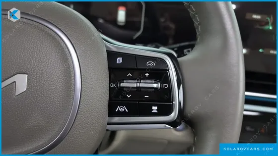 KIA CARNIVAL GASOLINE 9-SEATER GRAVITY